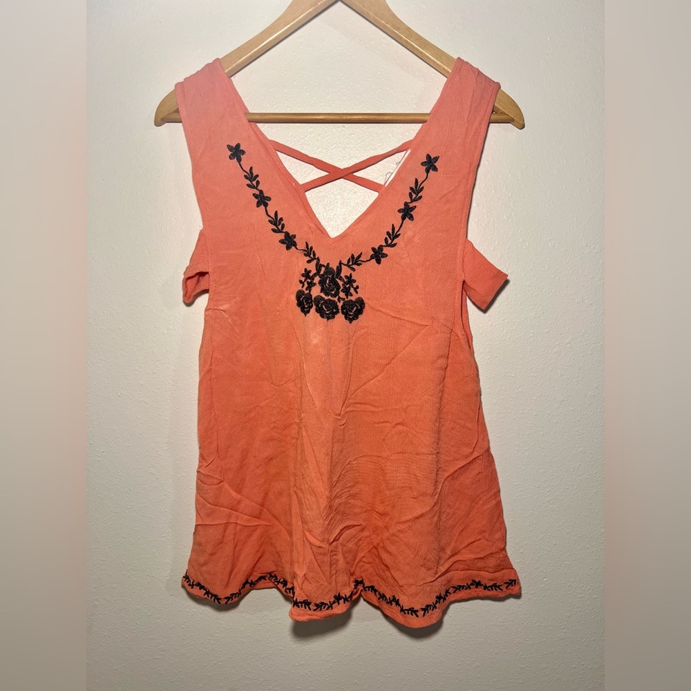 Chelsea Dressy Tank With Side Cut Outs, L